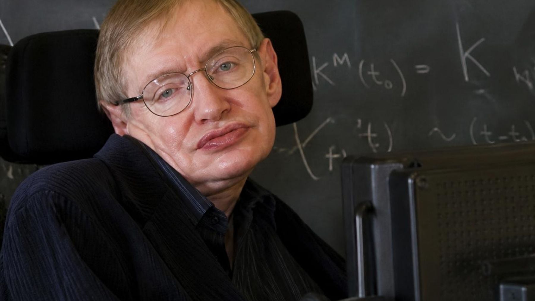 Stephen Hawking sobre el conocimiento: «El mayor enemigo del conocimiento no es la ignorancia, sino la ilusión del conocimiento»